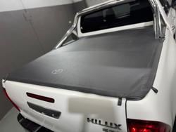 2019 Toyota
Hilux SR5