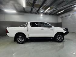 2019 Toyota
Hilux SR5