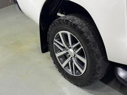 2019 Toyota
Hilux SR5
