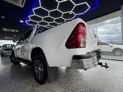 2019 Toyota
Hilux SR5