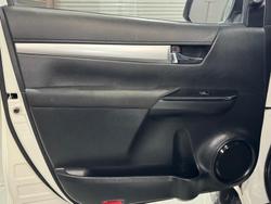2019 Toyota
Hilux SR5