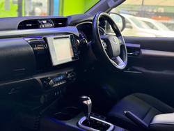 2019 Toyota
Hilux SR5
