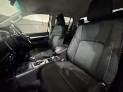 2019 Toyota
Hilux SR5