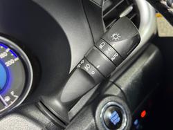 2019 Toyota
Hilux SR5