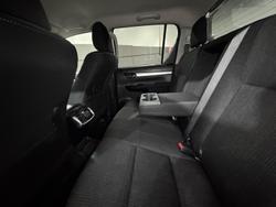 2019 Toyota
Hilux SR5
