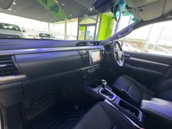 2019 Toyota
Hilux SR5