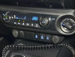 2019 Toyota
Hilux SR5