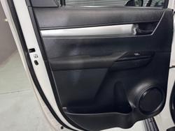 2019 Toyota
Hilux SR5