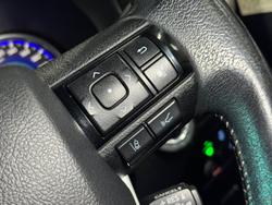 2019 Toyota
Hilux SR5