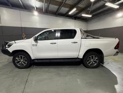2019 Toyota
Hilux SR5