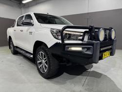 2019 Toyota
                Hilux SR5