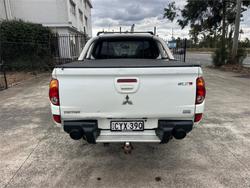2015 MITSUBISHI
TRITON GLX-R (4x4)