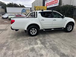 2015 MITSUBISHI
TRITON GLX-R (4x4)