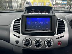 2015 MITSUBISHI
TRITON GLX-R (4x4)
