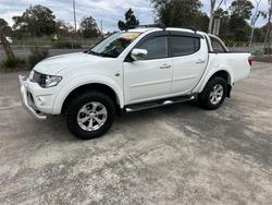 2015 MITSUBISHI
TRITON GLX-R (4x4)