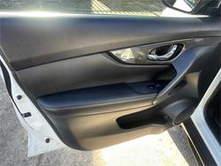 2017 NISSAN
                X-TRAIL ST-L (2WD)