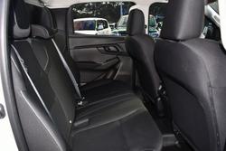 2025 Isuzu
                D-MAX SX