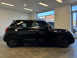 2017 MINI
                Hatch Cooper S