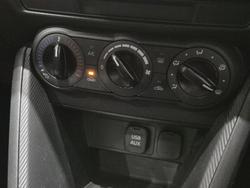 2017 Mazda
2 Neo