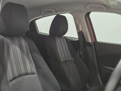 2017 Mazda
2 Neo