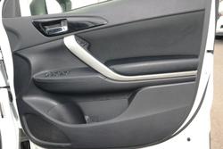 2023 Mitsubishi
Eclipse Cross LS