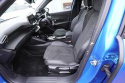 2023 Peugeot
2008 GT