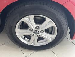 2013 Mazda
3 Neo