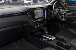 2021 Isuzu
D-MAX X-TERRAIN