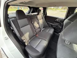 2023 Mitsubishi
Outlander ES