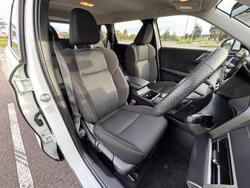 2023 Mitsubishi
Outlander ES