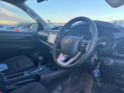 2019 Toyota
Hilux SR