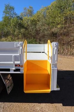 2017 Hino
300 Series - 921 Crew Cab Auto