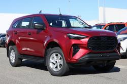 2025 Isuzu
MU-X LS-M