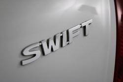 2016 Suzuki
Swift GL Navigator