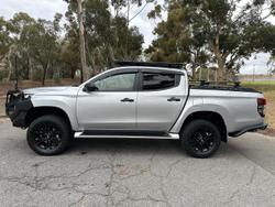 2021 Mitsubishi
Triton GLX-R