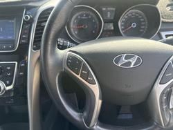 2015 Hyundai
                i30 Active X