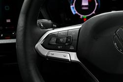 2025 Volkswagen
                Caddy TDI320