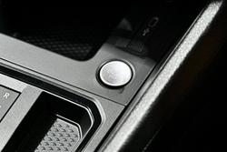 2025 Volkswagen
                Caddy TDI320