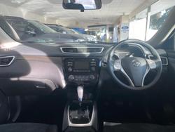 2017 Nissan
X-TRAIL ST
