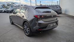 2022 Mazda
3 G20e Evolve M Hybrid
