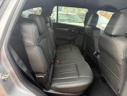 2025 Isuzu
MU-X LS-T