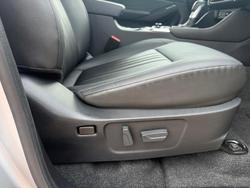 2025 Isuzu MU-X LS-T