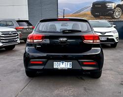 2017 Kia
Rio S