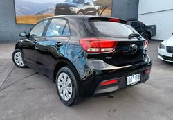 2017 Kia
Rio S