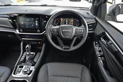 2025 Isuzu
MU-X LS-T