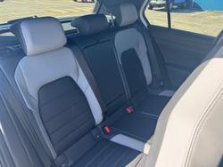 2025 Volkswagen
Golf 110TSI R-Line