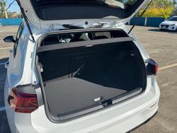 2025 Volkswagen
Golf 110TSI R-Line