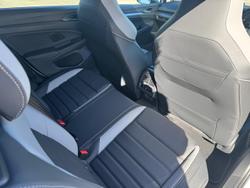2025 Volkswagen
Golf 110TSI R-Line