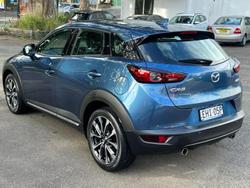 2019 Mazda
CX-3 sTouring