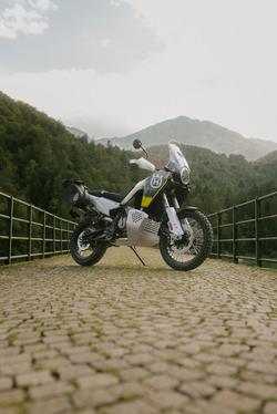2025 Husqvarna Norden 901 Expedition Norden Black